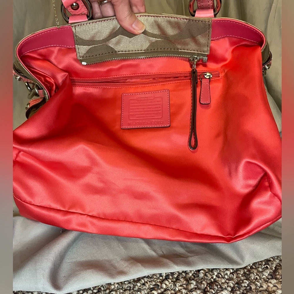 EUC Coach Carly Y2K 2008 Beige and Coral Shoulder Bag - Picture 6 of 16